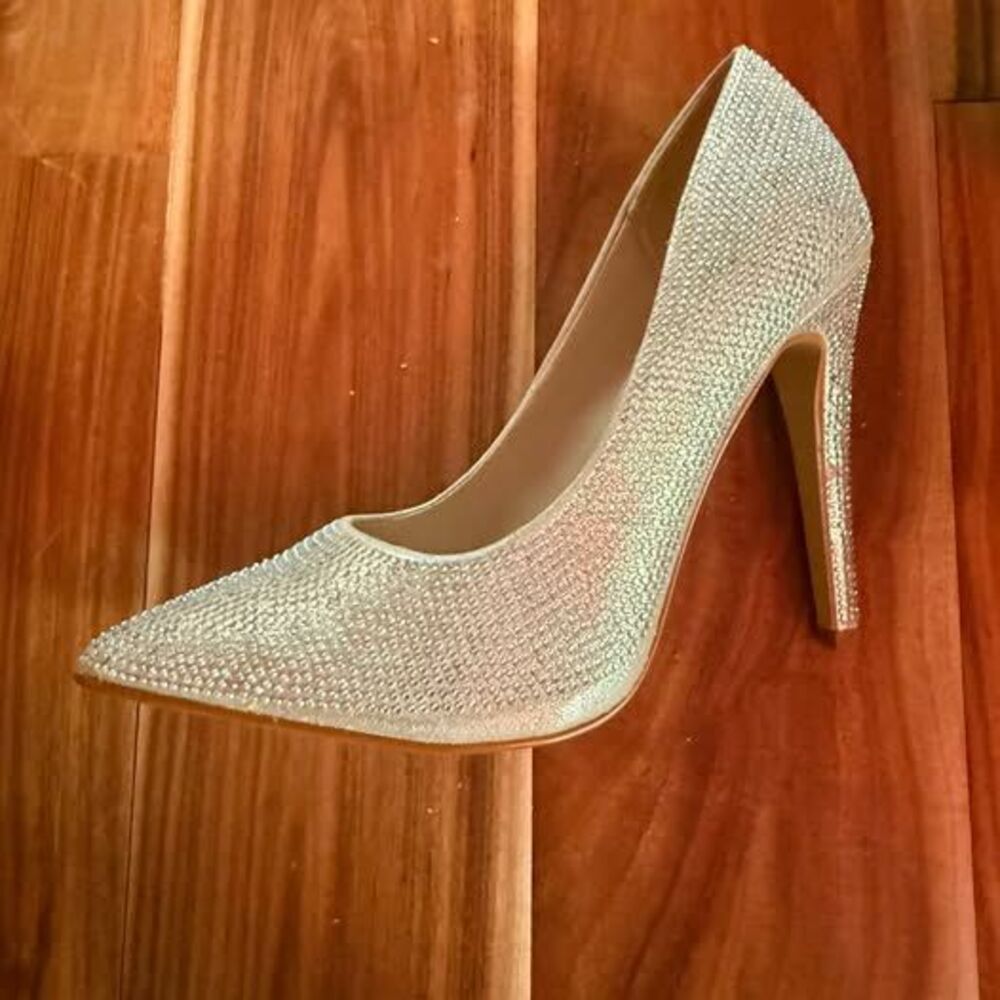 Vigo Fiore Rhinestone Pumps - Picture 5 of 5